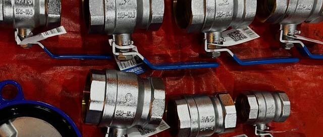 Bomberos de Alem incorporaron descargas rápidas y válvulas para optimizar el abastecimiento de agua